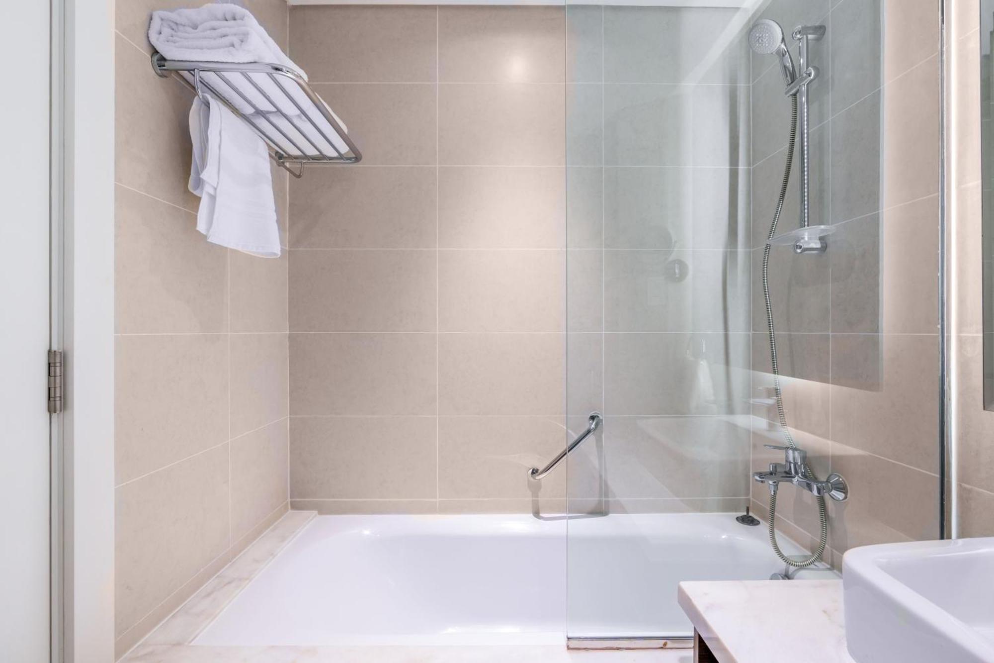 Spacious Luxe Family With Canal & Burj Khalifa View Appartement
